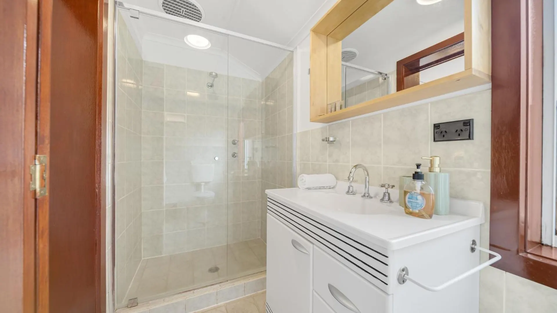 3-Bed Family Haven With Garden & Bbq Area Villa Canberra Australia