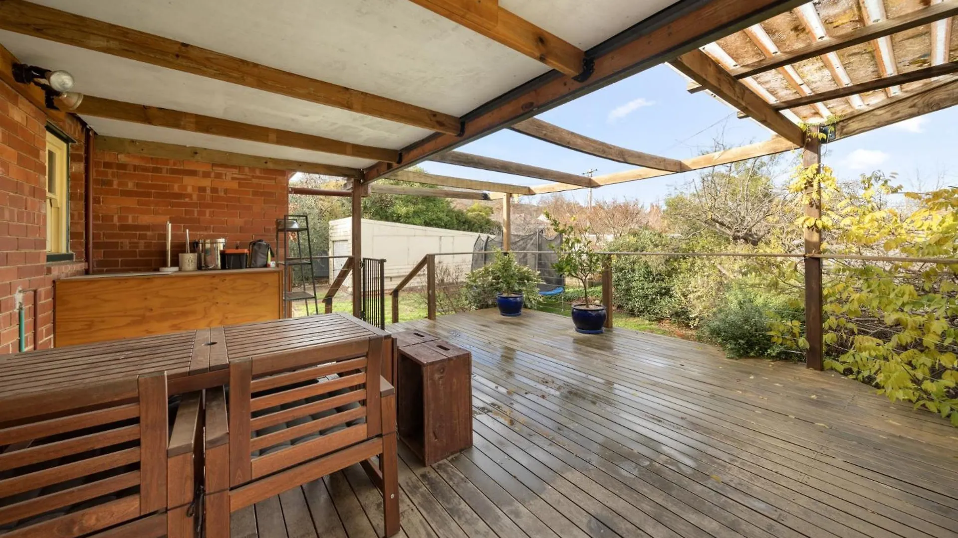 Holiday home 3-Bed Family Haven With Garden & Bbq Area Villa Canberra