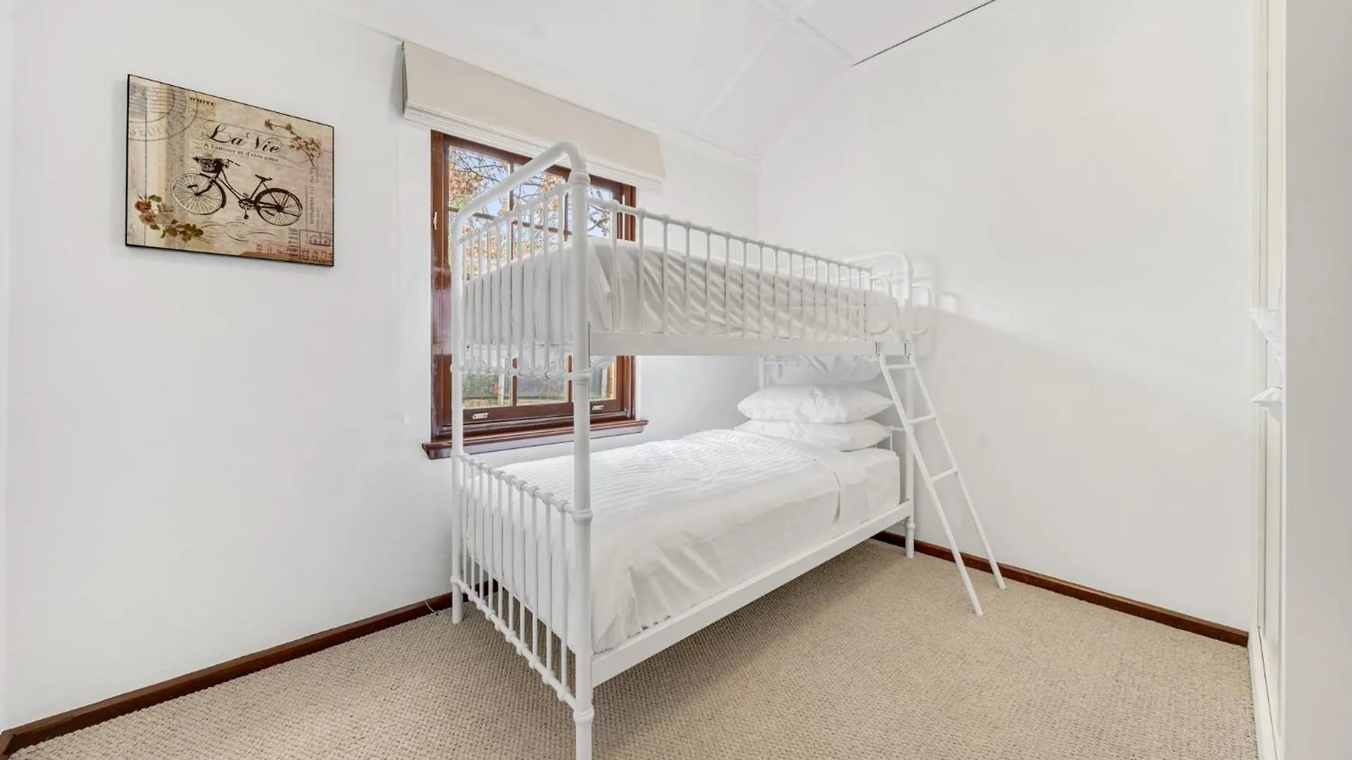 3-Bed Family Haven With Garden & Bbq Area Villa Canberra 0*,